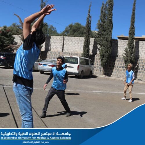 فريق كلية الادارة الطبية يفوز على الفريق الاداري والأكاديمي 2/0 في منافسات بطولة كأس رئيس الجامعة لكرة الطائرة