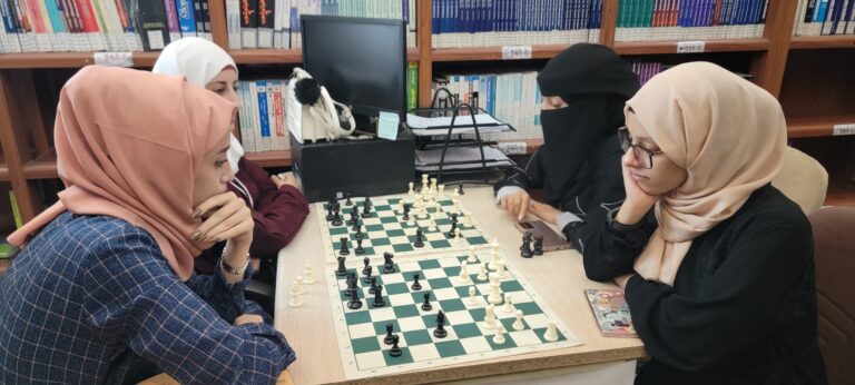 سارة الصغير تحقق بطولة الشطرنج التنشيطية الرمضانية لفئة موظفات الجامعة