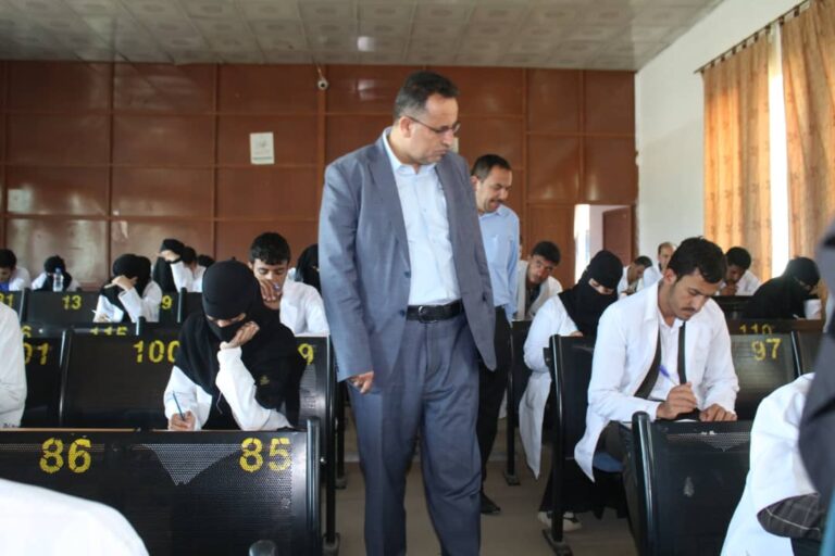 The vice rector for academic affairs Professor Mutaia Abu-Oraij inspects the final exam of the second semester 1445 at different faculties of the university.