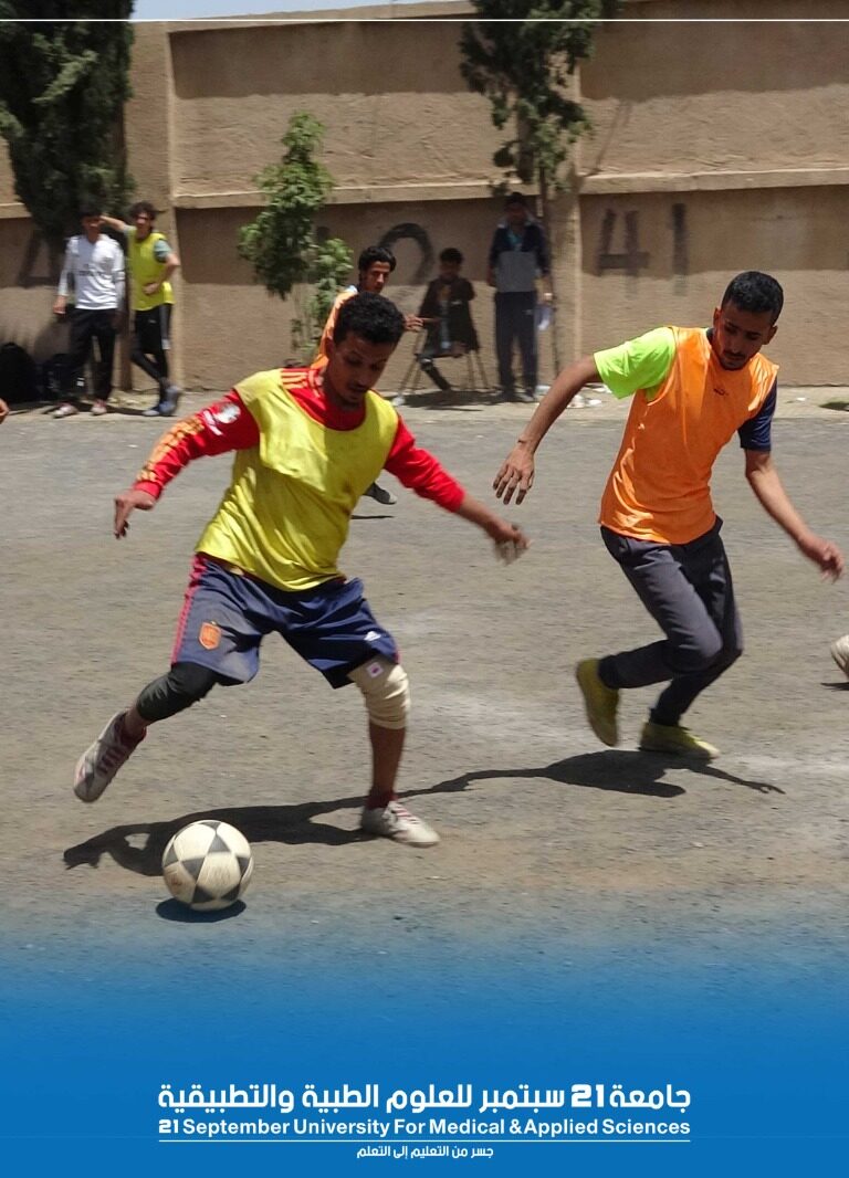 الطب المخبري يتغلب على الأسنان بنتيجة 9/0 في كأس رئيس الجامعة لكرة القدم