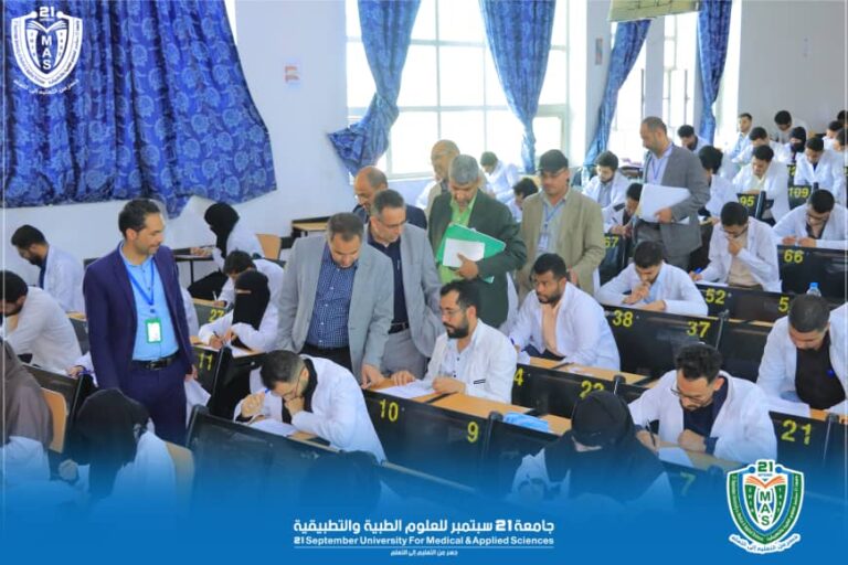 معالي رئيس الجامعة يدشن اختبارات البكالوريوس للدفعة الثالثة طب -قسم الباطنة-