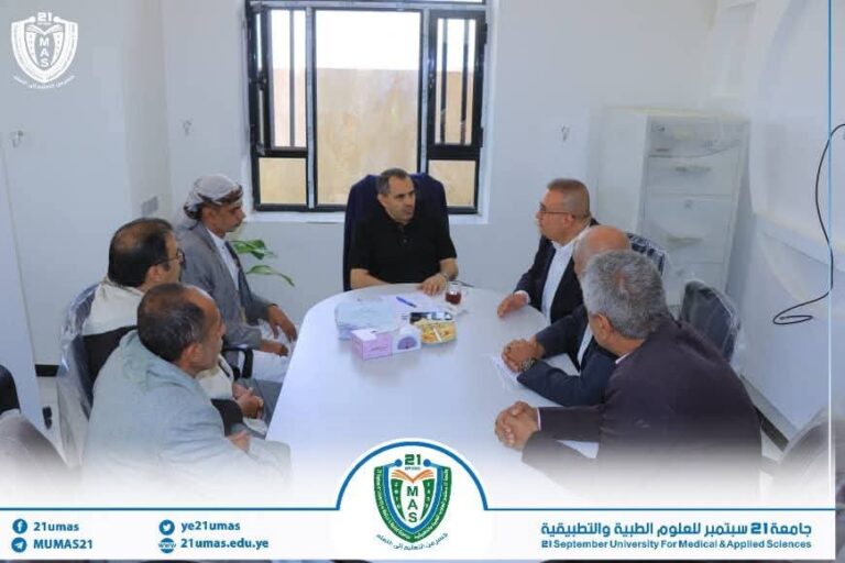 رئيس جامعة المحويت يؤكد أن الأقلام المأجورة لن تنال من قامة وطنية بحجم الأستاذ الدكتور مجاهد معصار