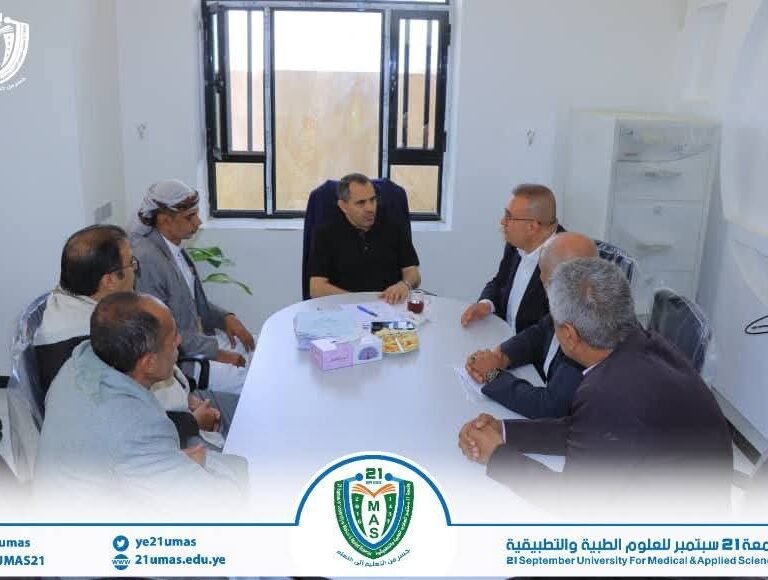 رئيس جامعة المحويت يؤكد أن الأقلام المأجورة لن تنال من قامة وطنية بحجم الأستاذ الدكتور مجاهد معصار