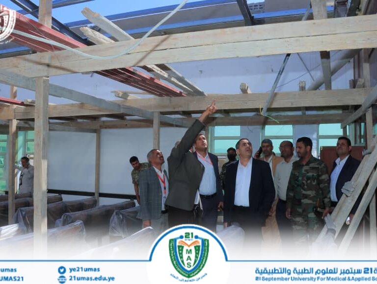 معالي رئيس الجامعة يتفقد مستوى الإنجاز في إعادة تأهيل و صيانة قاعة الشهيد الصماد