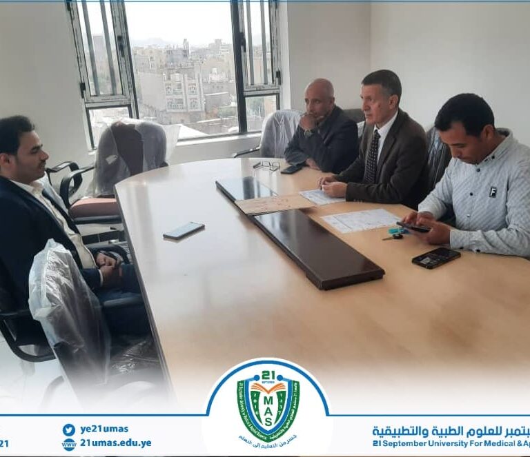جانب من اجراء اختبار المقابلة للطلاب المتقدمين لبرنامج الماجستير في التمريض -تروية قلبية-برئاسة نائب رئيس الجامعة للدراسات العليا الأستاذ الدكتور سليم الرياشي وعضوية مساعده الأستاذ الدكتور محمد الدروبي ونائب عميد كلية التمريض الدكتور فارس مهدي