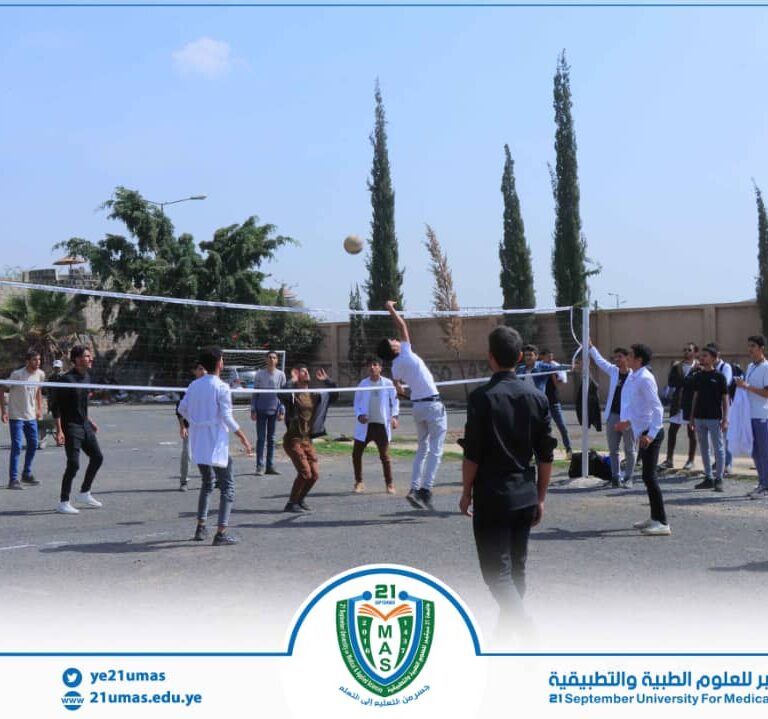 تواصل منافسات بطولتي كرة القدم وكرة الطائرة على كأس رئيس الجامعة
