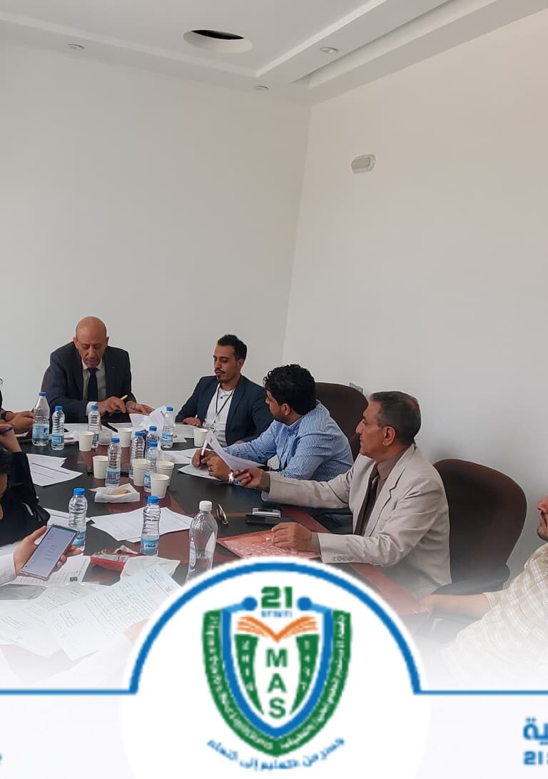 عميد كلية طب الأسنان الأستاذ الدكتور عبد الوهاب اخولاني يترأس اجتماعاً لمناقشة الاستعدادات والتحضيرات للمؤتمر الأول لكلية طب الأسنان والعاشر للجامعة..