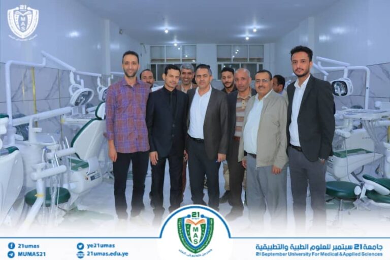 معالي رئيس الجامعة يتفقد عيادات الأسنان و مركز الحاسوب الامتحاني بنفقة ذاتية