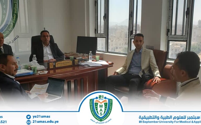جانب من اختبار المقابلة للمتقدمين لشغل وظائف اعضاء هيئة التدريس في كلية طب الأسنان بإشراف وحضور نائب رئيس الجامعة للشؤون الأكاديمية الأستاذ الدكتور مطيع أبو عريج وعميد الكلية الأستاذ الدكتور عبد الوهاب الخولاني…