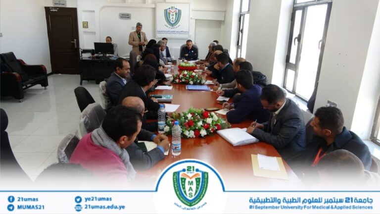 خلال لقائه عددا من قيادات الجامعة.. معالي رئيس الجامعة يؤكد أهمية تكامل الجهود لضمان استمرارية تجويد العمل بالجامعة