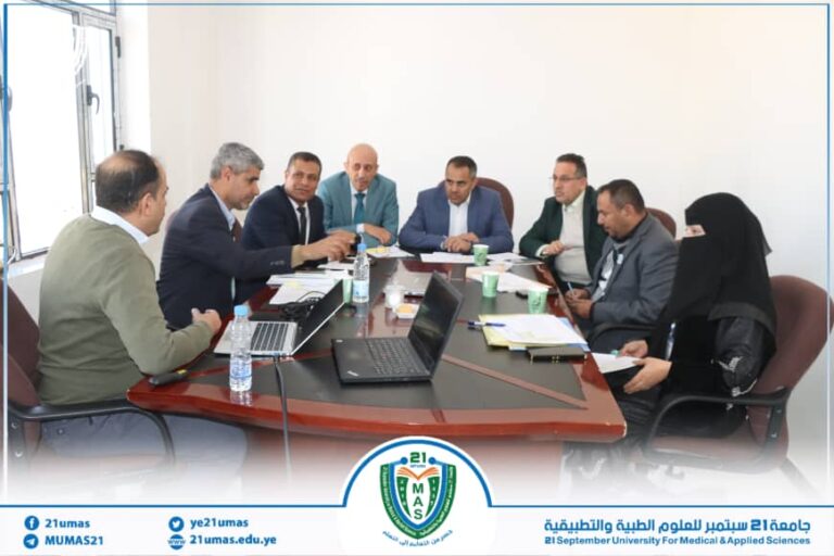 جانب من اختبار المقابلة للمتقدمين لشغل وظائف اعضاء هيئة التدريس بإشراف وحضور معالي رئيس الجامعة الأستاذ الدكتور مجاهد معصار ونائب رئيس الجامعة للشؤون الاكاديمية الأستاذ الدكتور مطيع أبو عريج وعميد كلية طب الأسنان الأستاذ الدكتور عبد الوهاب الخولاني وعميد كلية الهندسة والحاسوب الأستاذ الدكتور عبد الرحمن عبيد…