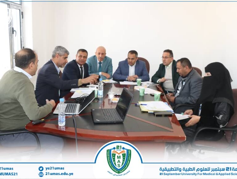 جانب من اختبار المقابلة للمتقدمين لشغل وظائف اعضاء هيئة التدريس بإشراف وحضور معالي رئيس الجامعة الأستاذ الدكتور مجاهد معصار ونائب رئيس الجامعة للشؤون الاكاديمية الأستاذ الدكتور مطيع أبو عريج وعميد كلية طب الأسنان الأستاذ الدكتور عبد الوهاب الخولاني وعميد كلية الهندسة والحاسوب الأستاذ الدكتور عبد الرحمن عبيد…