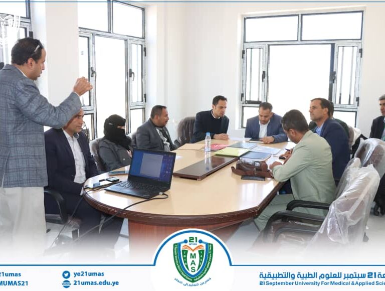 معالي رئيس الجامعة الأستاذ الدكتور مجاهد علي معصار يترأس لجنة مقابلة المتقدمين لشغل وظائف أعضاء هيئة التدريس لدرجة (أستاذ مساعد) في كلية الهندسة والحاسوب.بحضور نائب رئيس الجامعة للشئون الأكاديمية الأستاذ الدكتور مطيع أبو عريج وعميد الكلية الأستاذ  الدكتور عبد الرحمن عبيد و رئيس قسم تكنولوجيا المعلومات الدكتور حمزة علي قاسم، ورئيس قسم الذكاء الاصطناعي الدكتور جميل حمزة.
