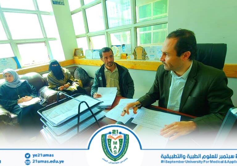 مجلس عمادة البيئة وخدمة المجتمع يعقد اجتماعه الدوري الثالث ١٤٤٧هـ. برئاسة عميد العمادة الأستاذ الدكتور منير الوصابي. ويناقش المواضيع المدرجة في جدول أعماله ويتخذ إزاءها القرارات المناسبة
