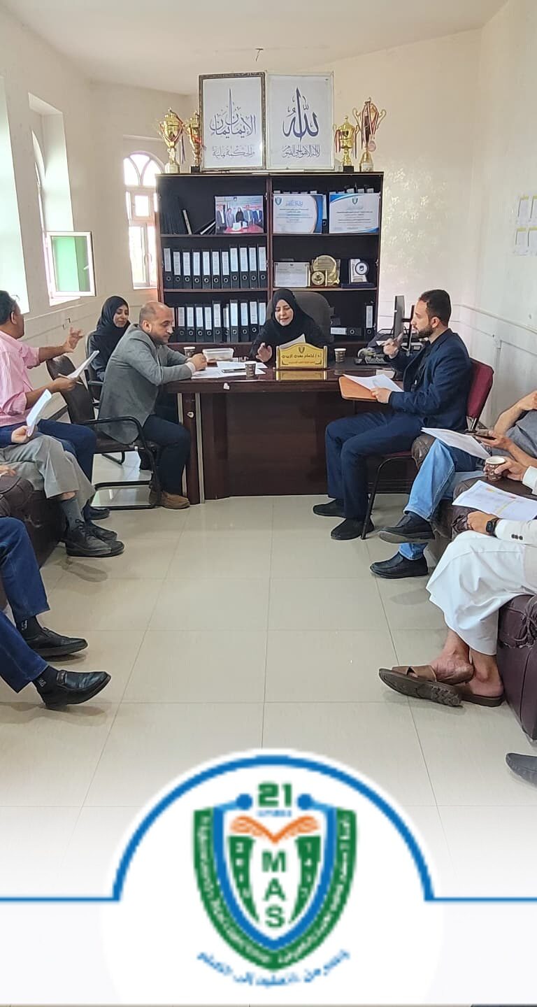 جانب من اجتماع اللجنة  التحضيرية للمؤتمر العلمي الأول لكلية الطب المخبري – الثاني عشر للجامعة, برئاسة عميد الكلية الأستاذ الدكتور ابتسام الزبيدي..