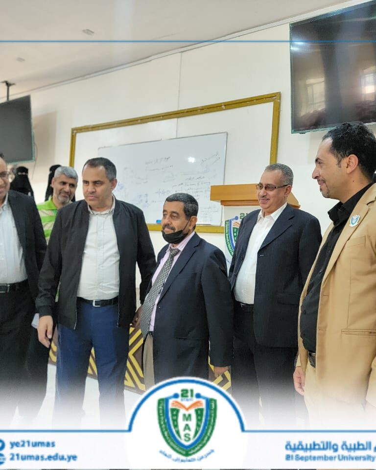 معالي رئيس الجامعة الأستاذ الدكتور مجاهد علي معصار يتفقد سير العملية التعليمية في كلية الطب. رافقه نائبه للشؤون الأكاديمية الأستاذ الدكتور  مطيع أبو عريج…