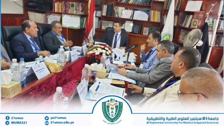 معالي رئيس الجامعة الاستاذ الدكتور مجاهد علي معصار يشارك في اجتماع ضم روساء الجامعات وإدارة مركز تقنية نظم المعلومات بالوزارة,  في جامعة جبلة,  بحضور  نائب وزير التربية والتعليم والبحث العلمي الأستاذ الدكتور حاتم الدعيس  ووكيل الوزارة لقطاع التعليم العالي الأستاذ الدكتور إبراهيم لقمان…