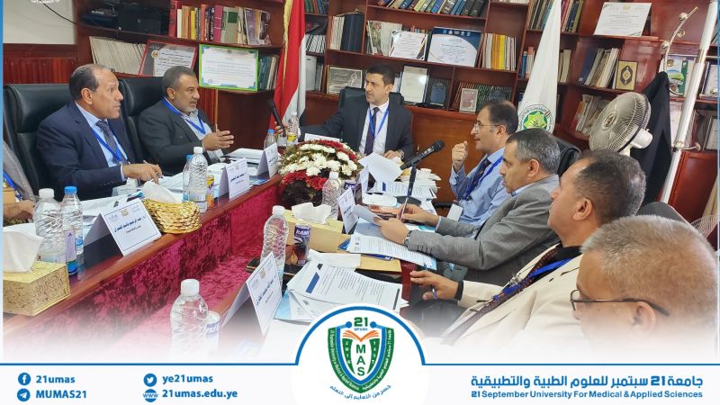معالي رئيس الجامعة الاستاذ الدكتور مجاهد علي معصار يشارك في اجتماع ضم روساء الجامعات وإدارة مركز تقنية نظم المعلومات بالوزارة,  في جامعة جبلة,  بحضور  نائب وزير التربية والتعليم والبحث العلمي الأستاذ الدكتور حاتم الدعيس  ووكيل الوزارة لقطاع التعليم العالي الأستاذ الدكتور إبراهيم لقمان…