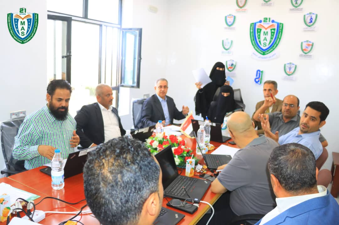 مجلس كلية الطب يعقد اجتماعه الدوري الثاني عشر ١٤٤٧هـ