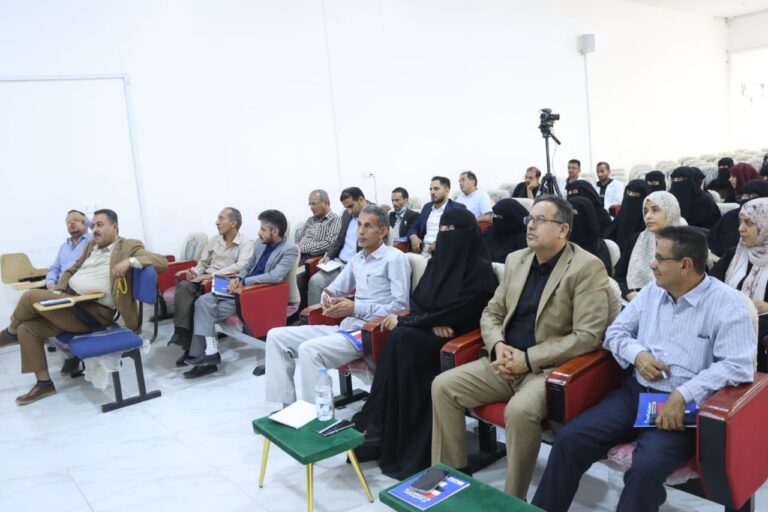 ورشة تدريبية بكلية الطب حول كتابة الأوراق العلمية والنشر بجامعة 21 سبتمبر