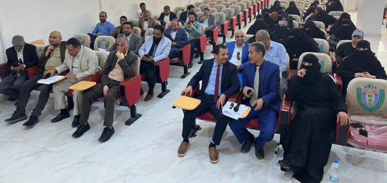كلية الطب بجامعة 21 سبتمبر تعقد اليوم العلمي الخامس للدكتوراه الطبية لمناقشة عدوى الجروح