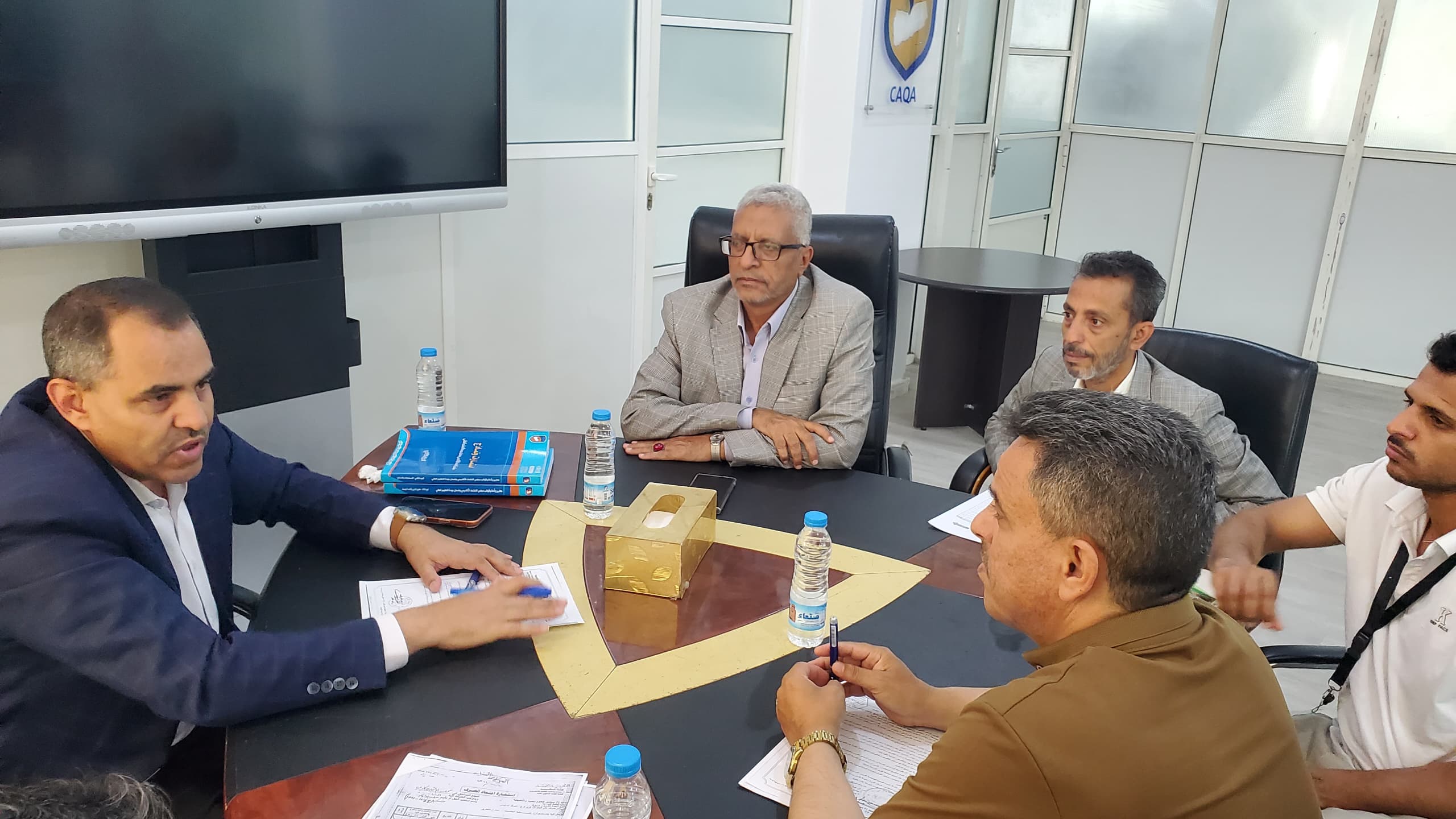 رئيس مجلس الاعتماد الأكاديمي يلتقي معالي رئيس الجامعة لمناقشة مستجدات الاعتماد الأكاديمي