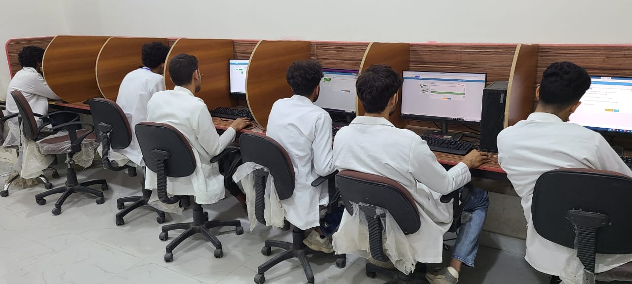 معامل الحاسوب