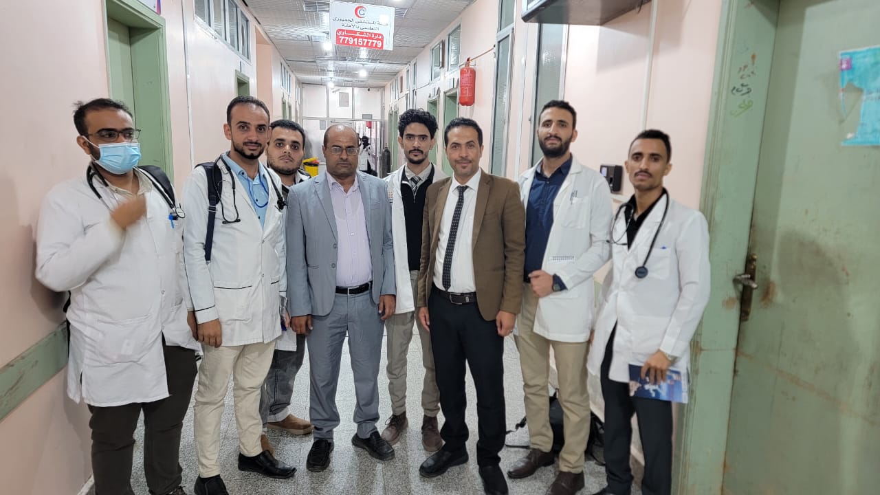 كلية الطب تدشن الاختبارات العملية لطلاب البكالوريوس الدفعة الخامسة – قسم الباطنةفي مستشفيات الثورة – الجمهوري- الكويت – الشرطةبحضور نائب عميد كلية الطب الأستاذ الدكتور أحمد يحيى مبارك.